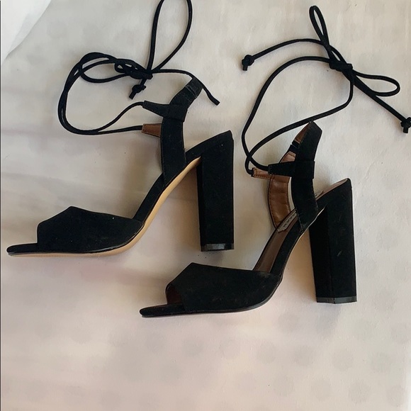 Steve Madden Serrina Black lace up block heel - Picture 4 of 7